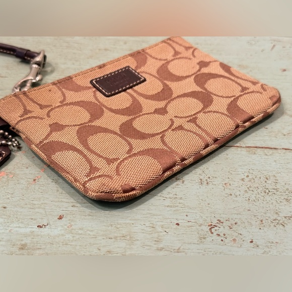 Coach Tan Jacquard Signature C Wristlet Wallet - Picture 3 of 7